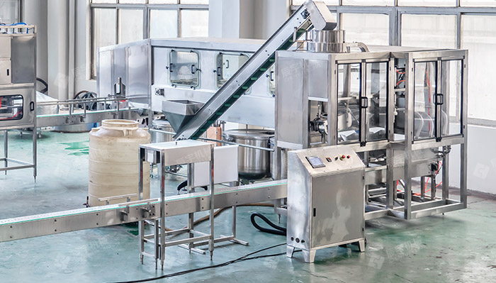 5加仑桶装水绿巨人涩涩屋下载 5加仑桶装水绿巨人涩涩屋下载